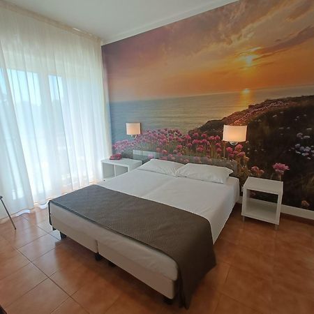 גראדו Hotel Merano מראה חיצוני תמונה