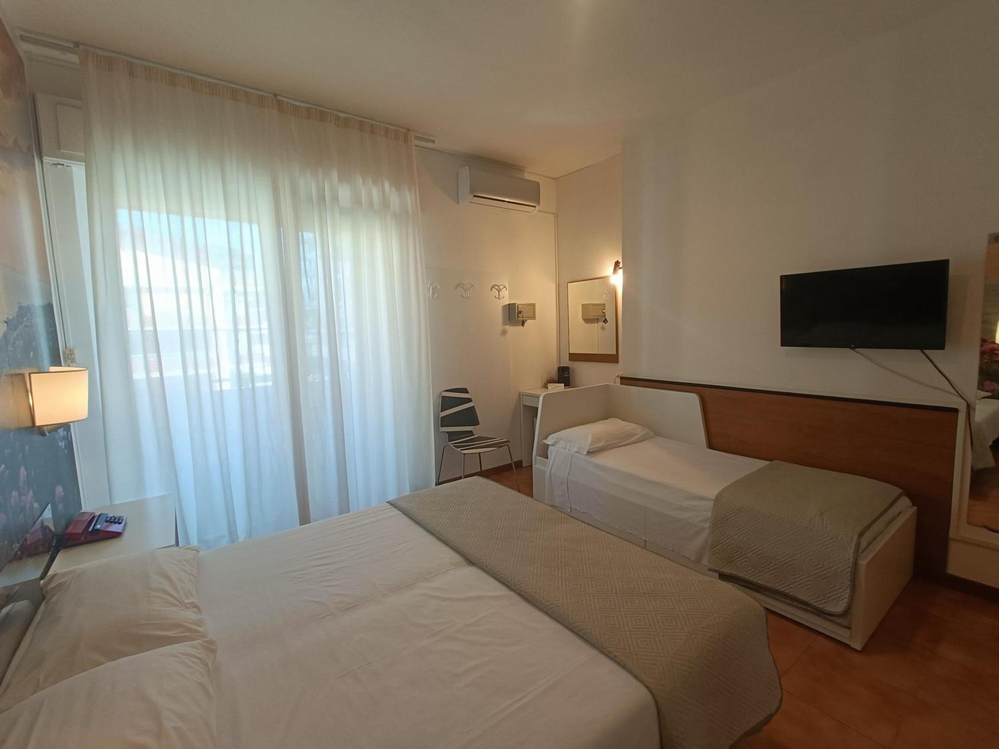 גראדו Hotel Merano מראה חיצוני תמונה